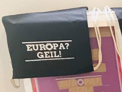 Europa auf deiner Tasche- Aktion mit Ottmar von Holtz MdB