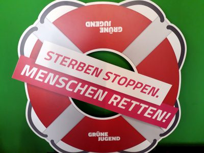 "Initiative Sicherer Hafen" @ Info-Stand und Mahnwache